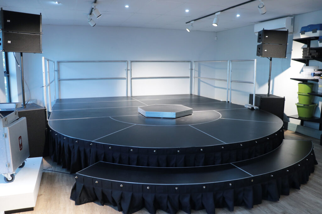 Stage Megadeck Stack Stage Plus: Stage Solutions